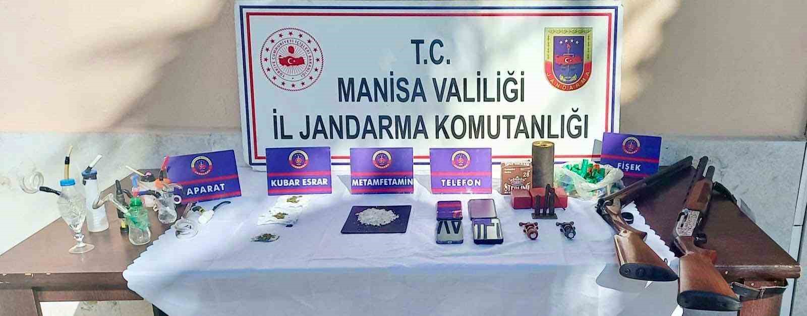 Manisa’da jandarmadan uyuşturucu operasyonu
