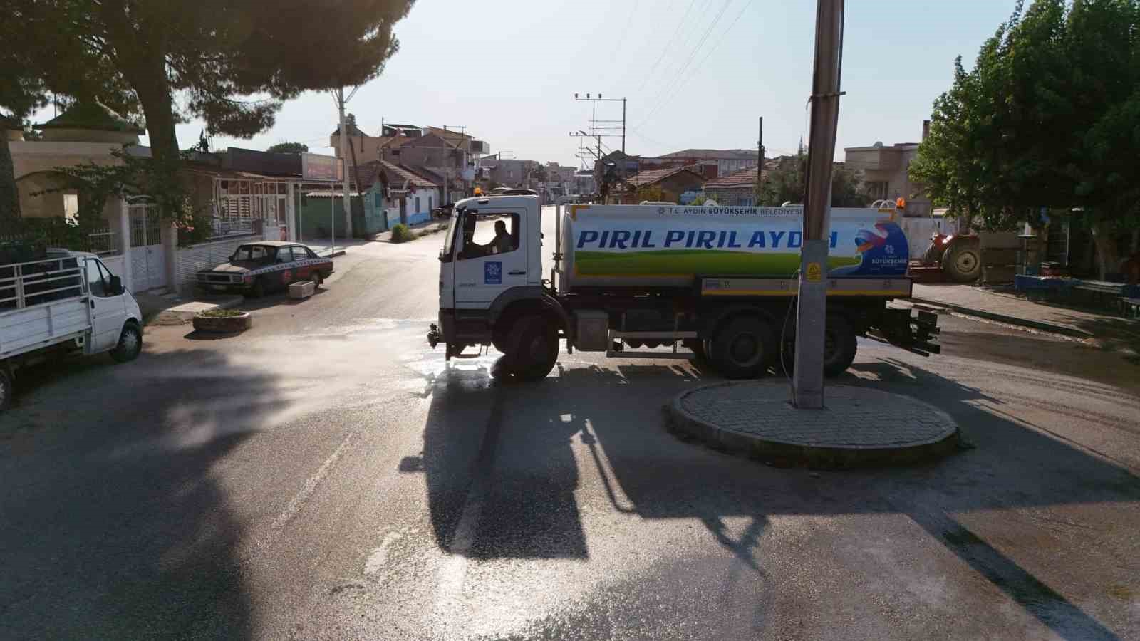 Aydın Büyükşehir Belediyesi’nden Acarlar’da temizlik seferberliği
