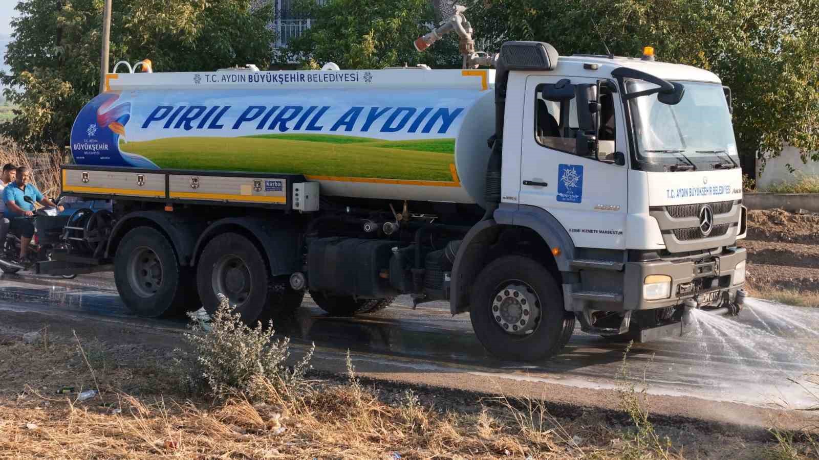 Aydın Büyükşehir Belediyesi’nden Acarlar’da temizlik seferberliği
