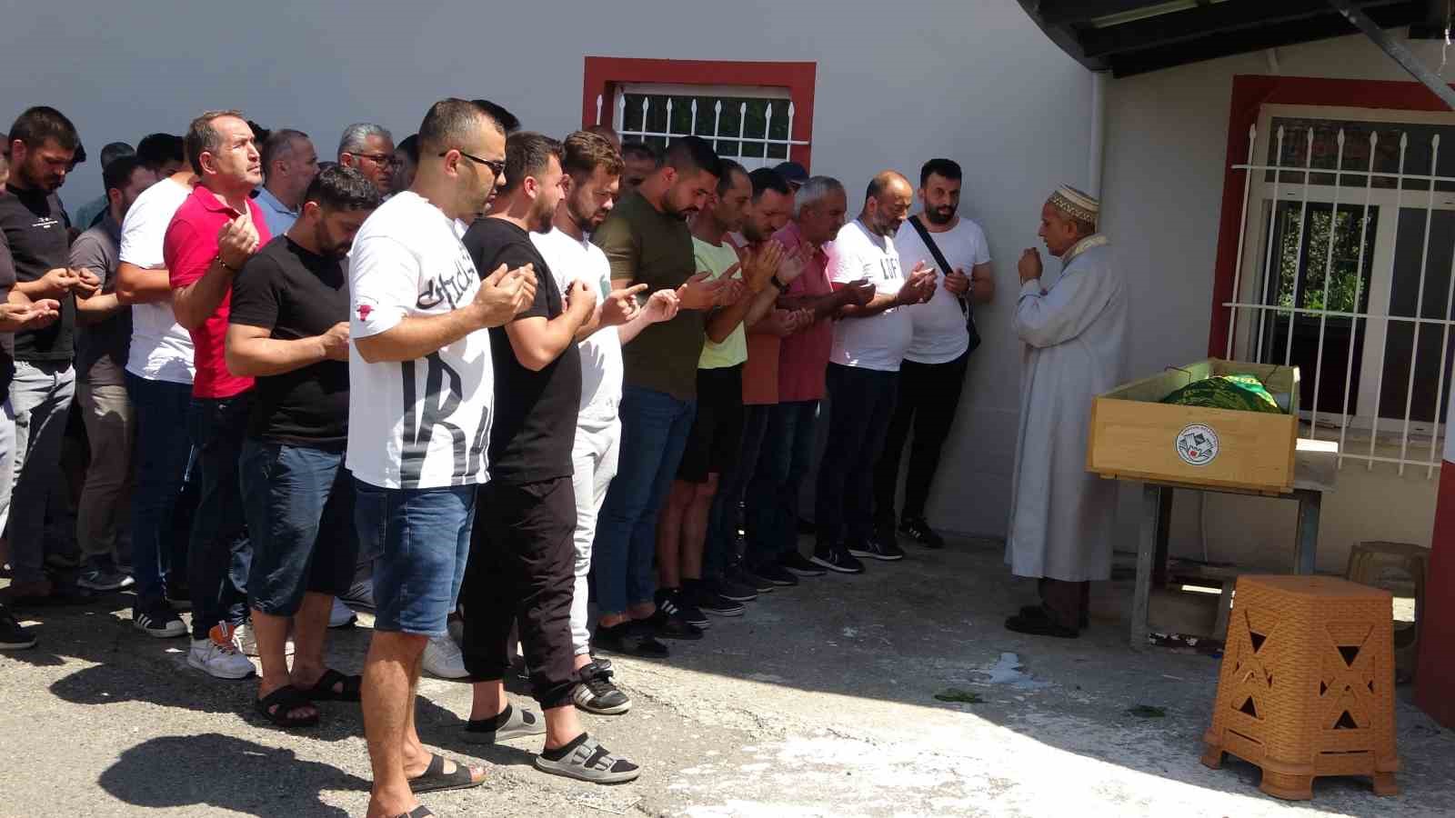 Giresun’da dere yatağında ölü bulunan kayıp kadın toprağa verildi
