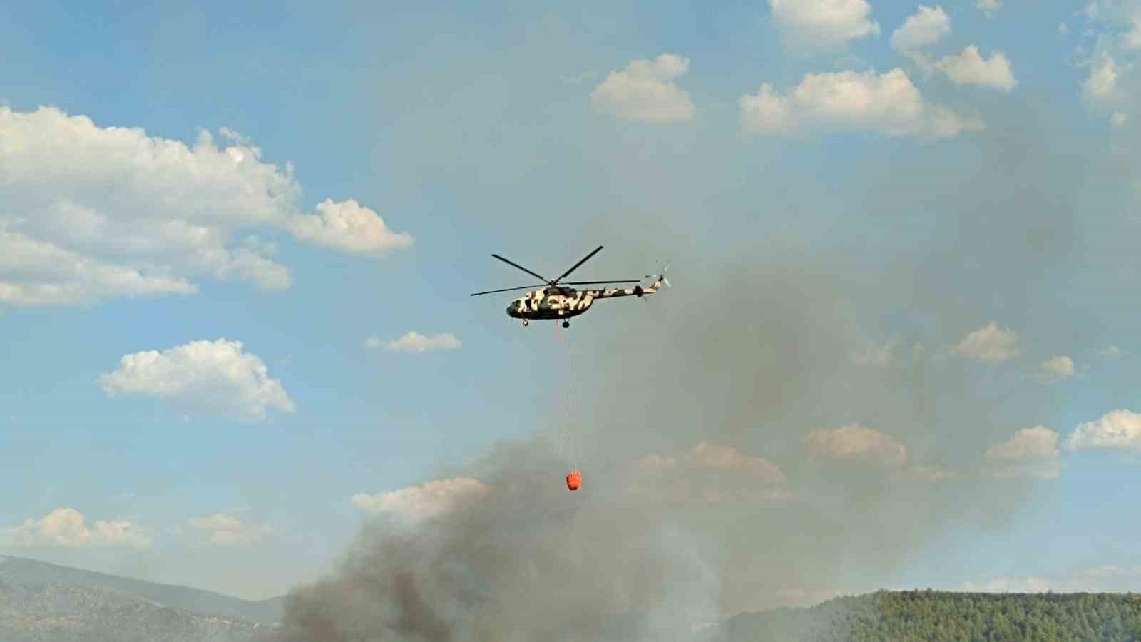 Makilik alanda yangın çıktı, söndürme çalışmaları sürüyor
