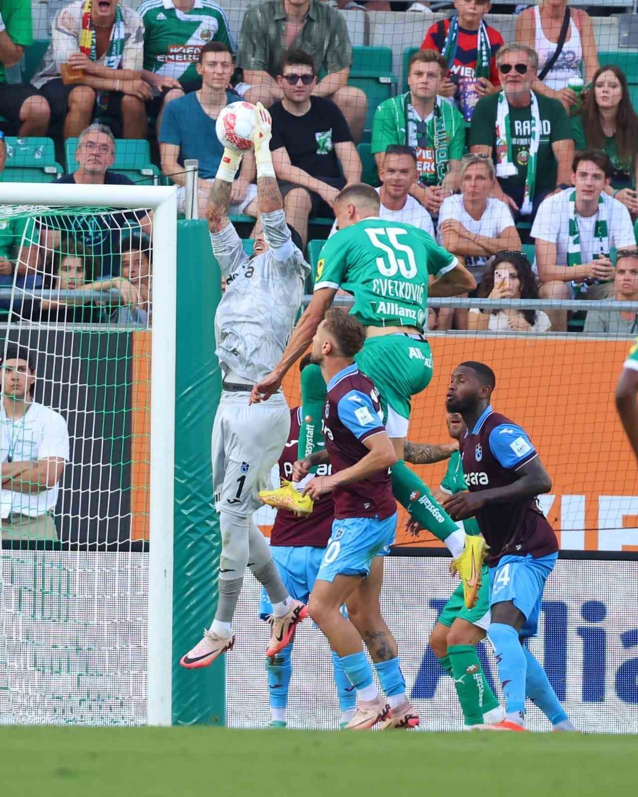 UEFA Avrupa Ligi: Rapid Wien: 0 - Trabzonspor: 0 (İlk yarı)
