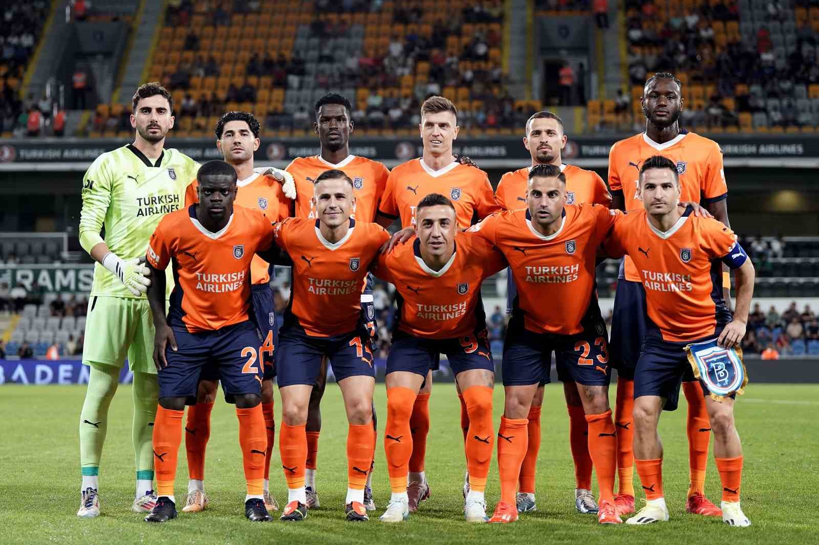 UEFA Avrupa Konferans Ligi: RAMS Başakşehir: 0 - FC Iberia 1999: 0 (Maç devam ediyor)
