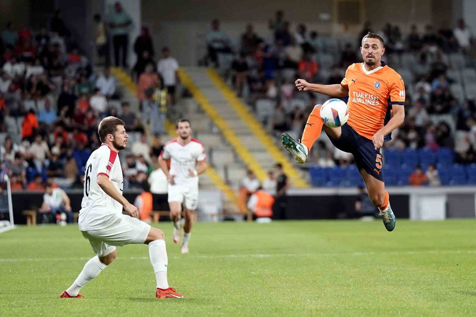 UEFA Avrupa Konferans Ligi: RAMS Başakşehir: 0 - FC Iberia 1999: 0 (Maç devam ediyor)
