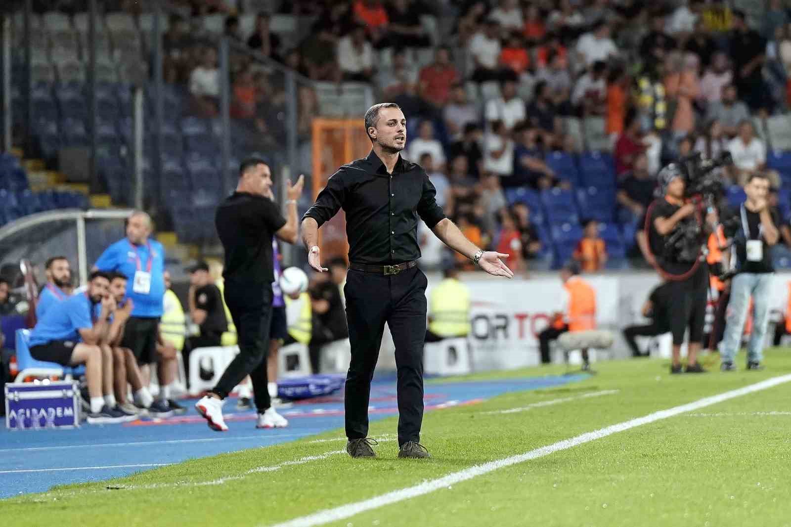 UEFA Avrupa Konferans Ligi: RAMS Başakşehir: 0 - FC Iberia 1999: 0 (Maç devam ediyor)
