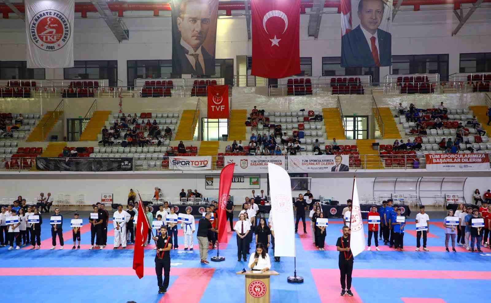 Türkiye Karate Şampiyonası’nın açılış seremonisi yapıldı
