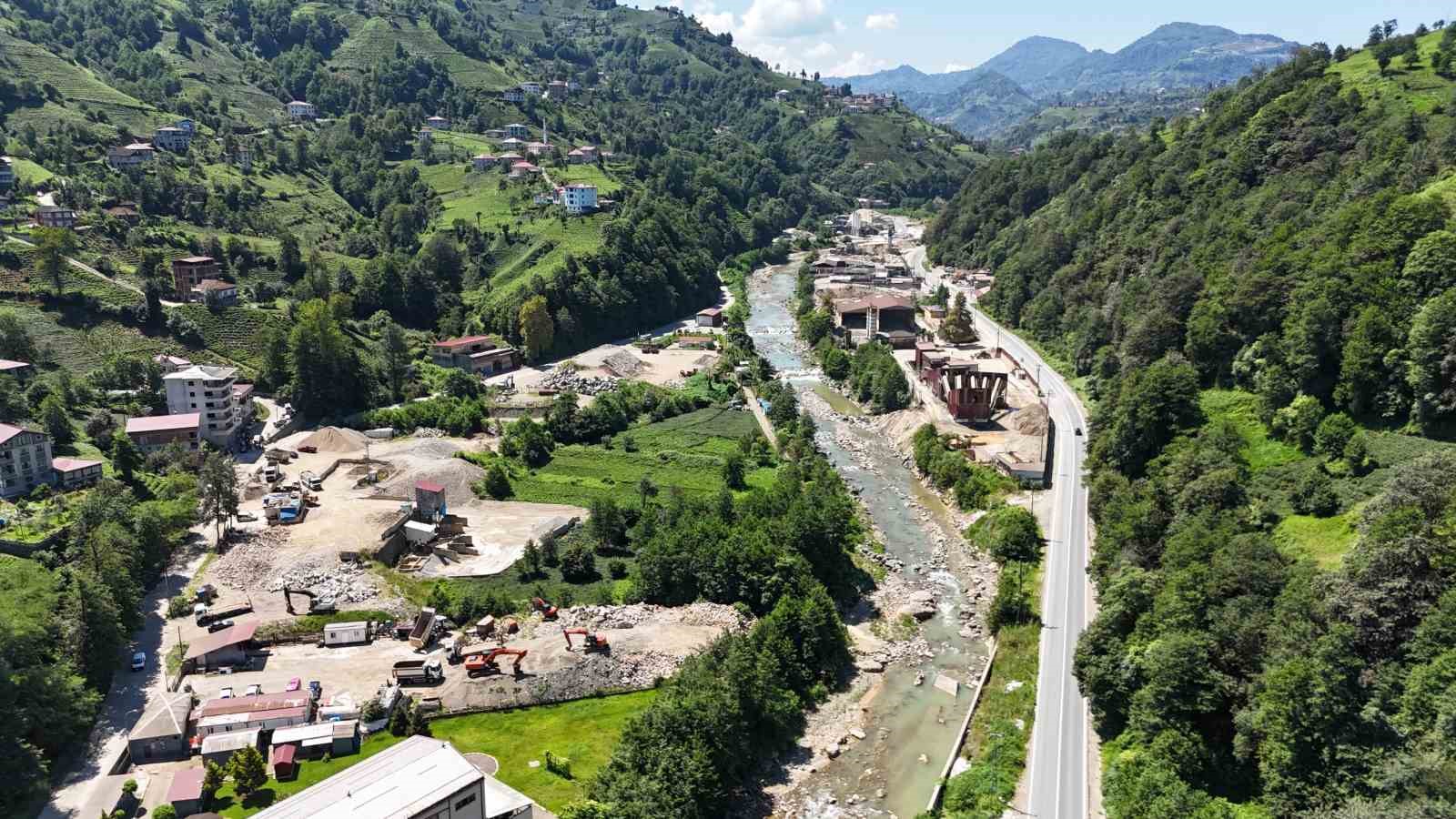 Taş ve mıcır üretim tesisleri köy halkını canından bezdirdi
