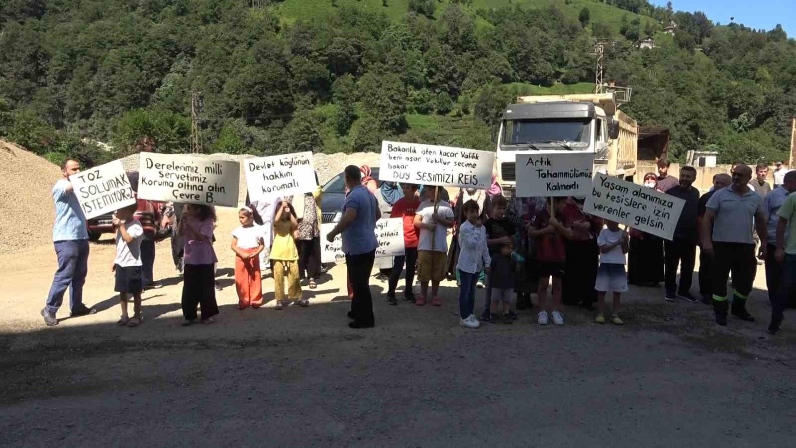 Taş ve mıcır üretim tesisleri köy halkını canından bezdirdi
