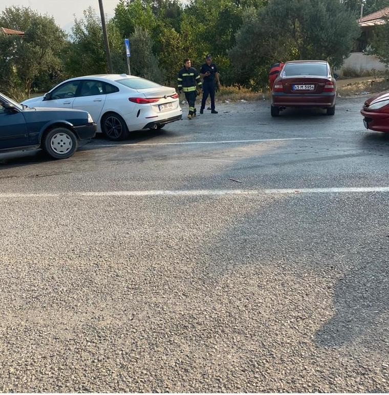 Muğla-Denizli yolunda trafik kazası:2 yaralı
