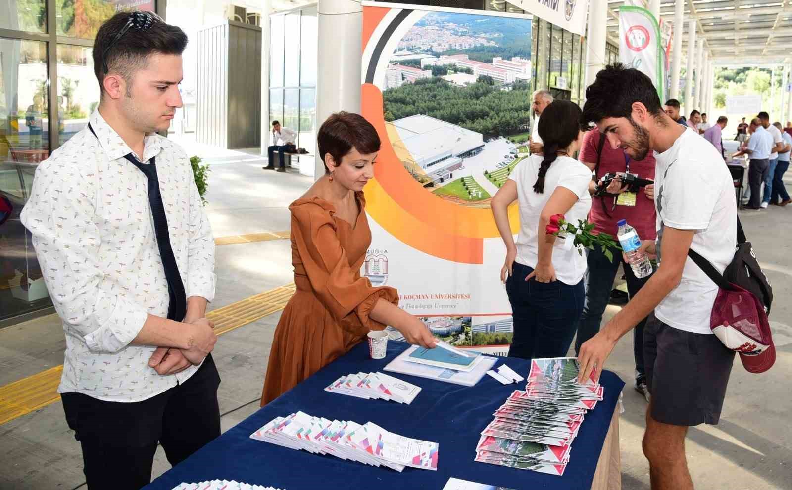 Öğrenciler için Otobüs Terminali’nde ‘Kayıt Danışma Masası’ açılacak
