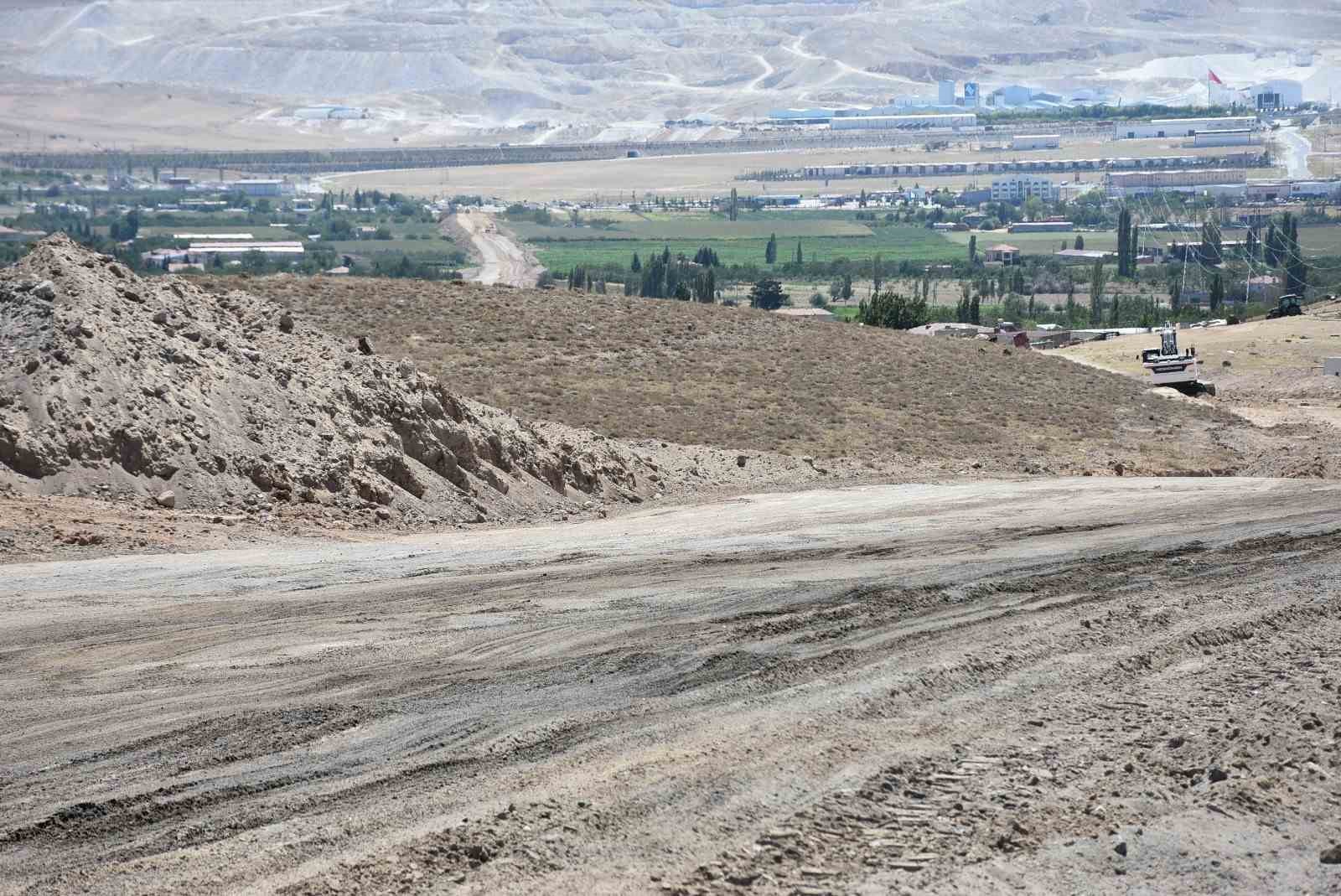 Çiftlik-Gümüşler Bağlantı Yolu yıl sonunda trafiğe açılacak
