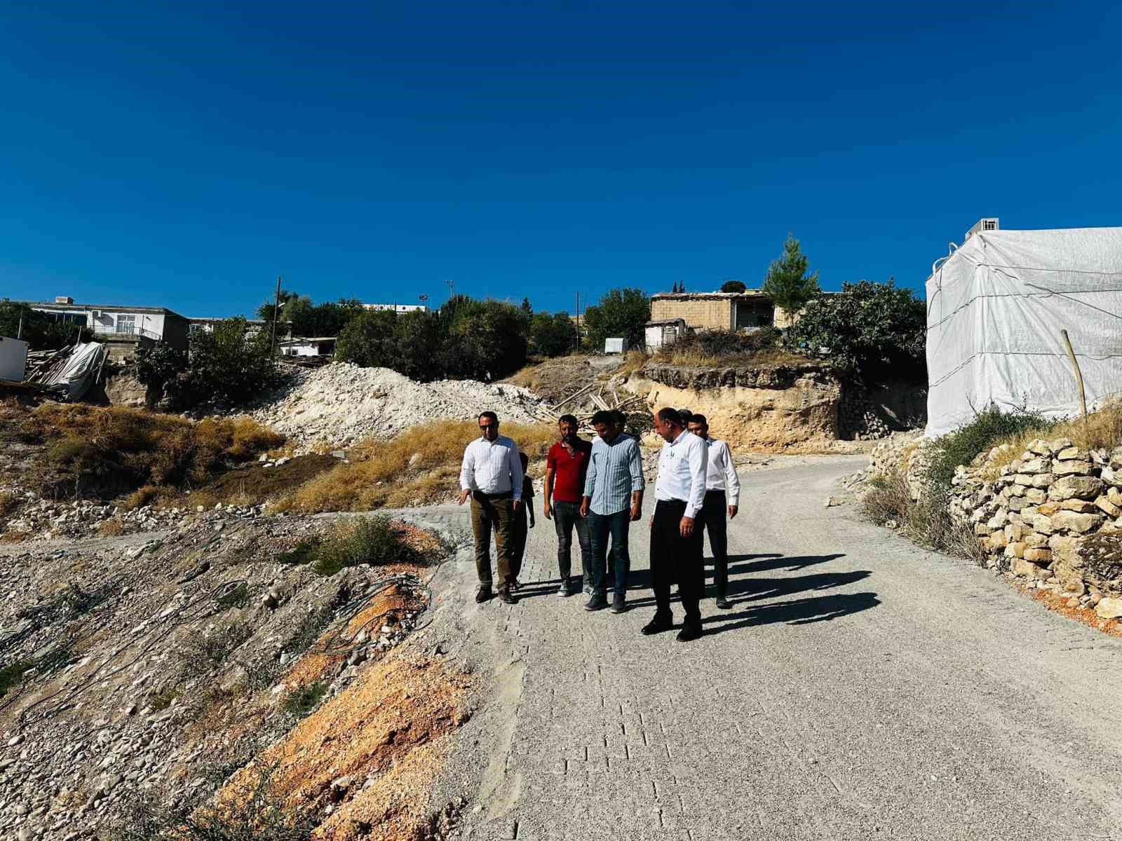 Kaymakam Partal, parke taşı çalışmalarını inceledi
