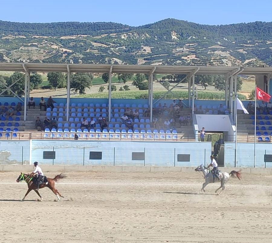 Selendi’de atlı ciritte yarı final heyecanı başladı
