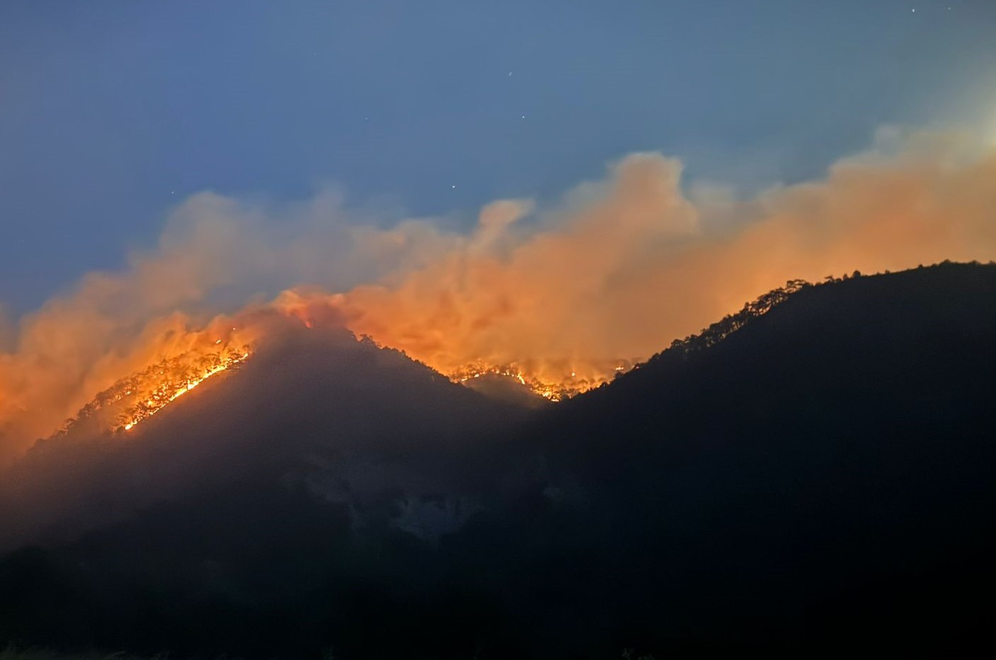 Bolu’daki orman yangını 2’nci gecesinde
