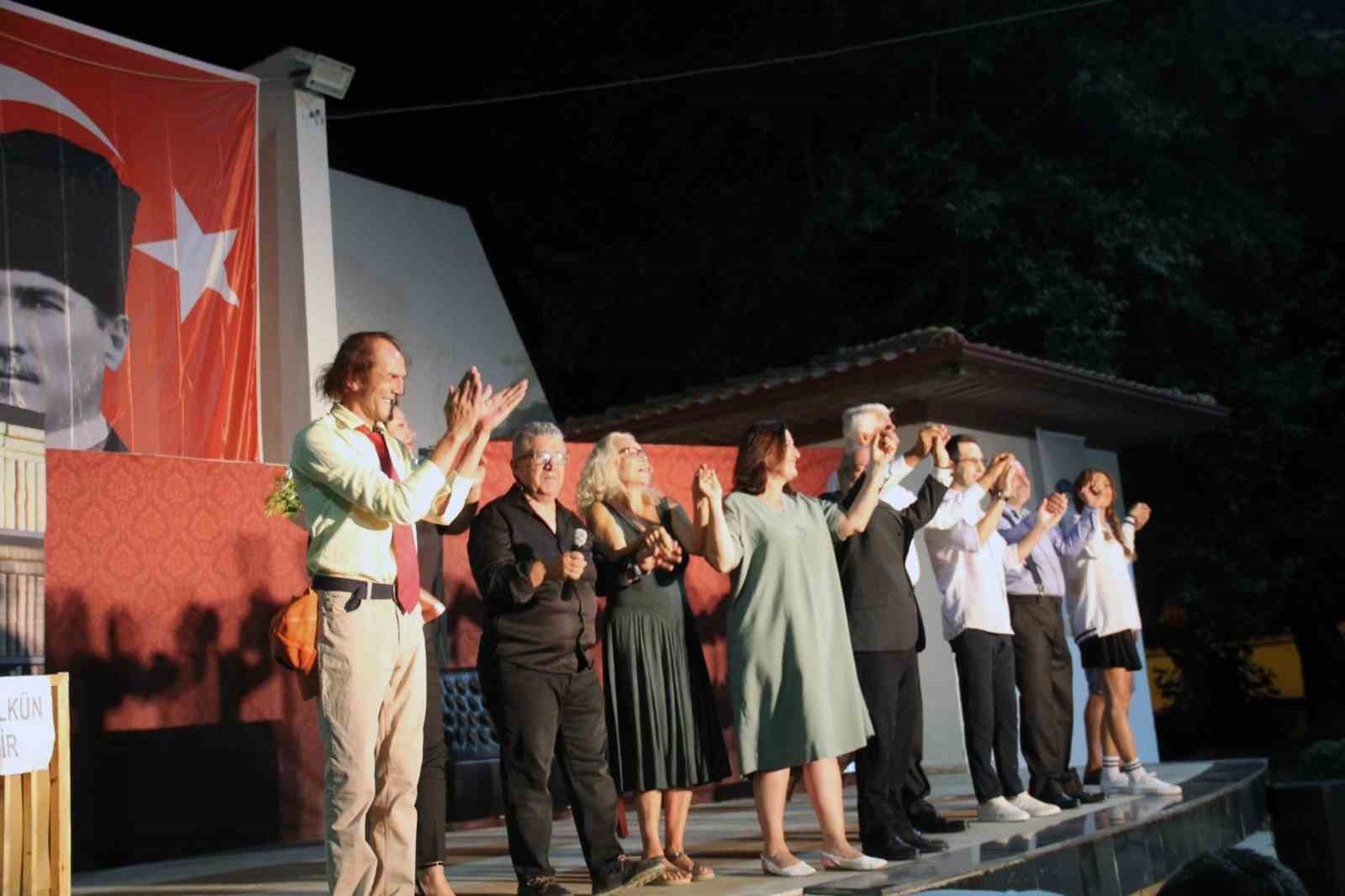 Muğla’da tiyatro şölenine büyük ilgi
