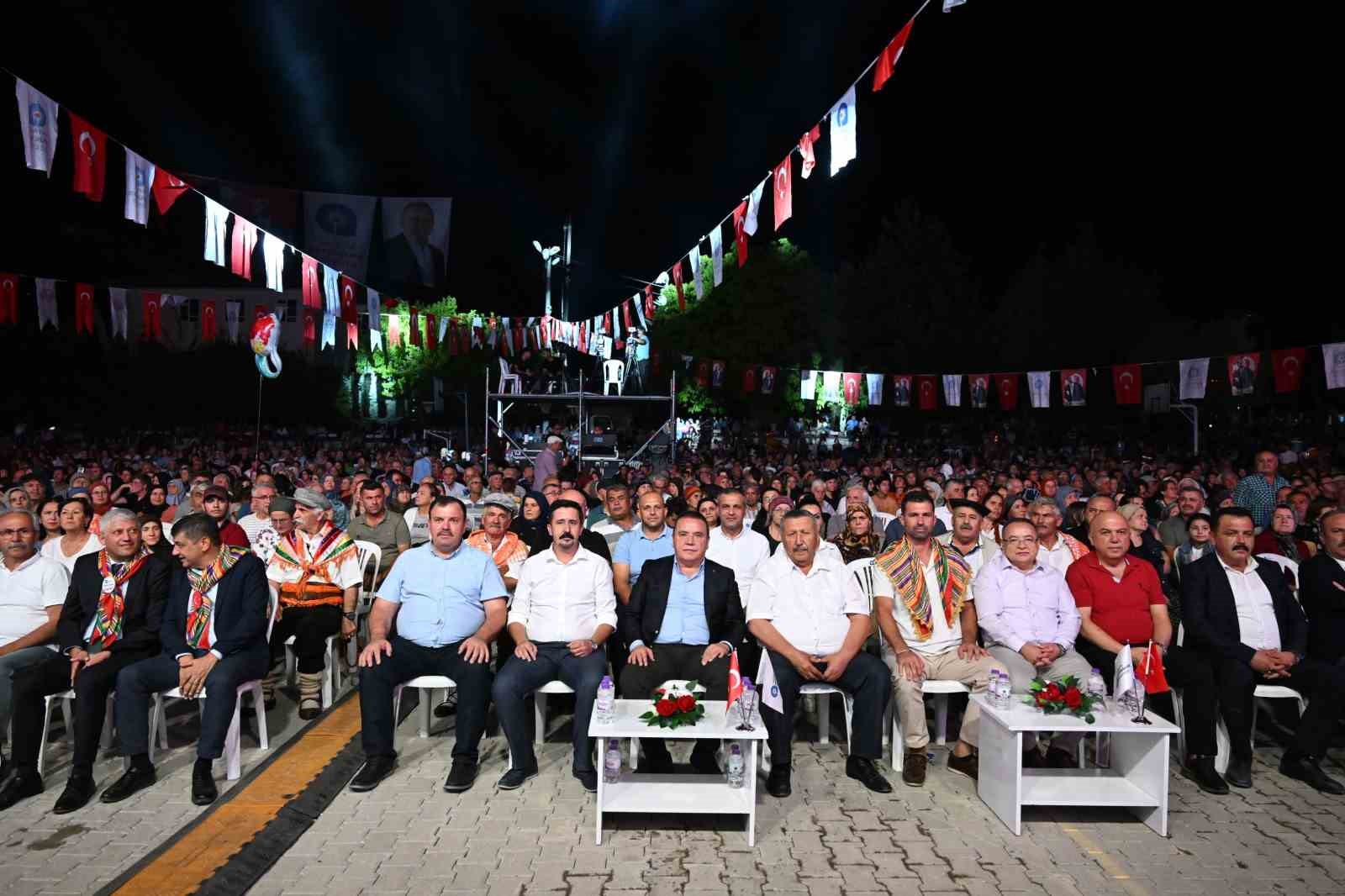 Antalyalılar Gömbe şenliğinde buluştu
