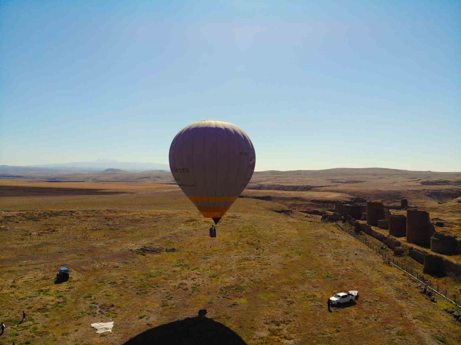 Tarihi Ani Ören Yeri’nde ilk kez balon uçuruldu
