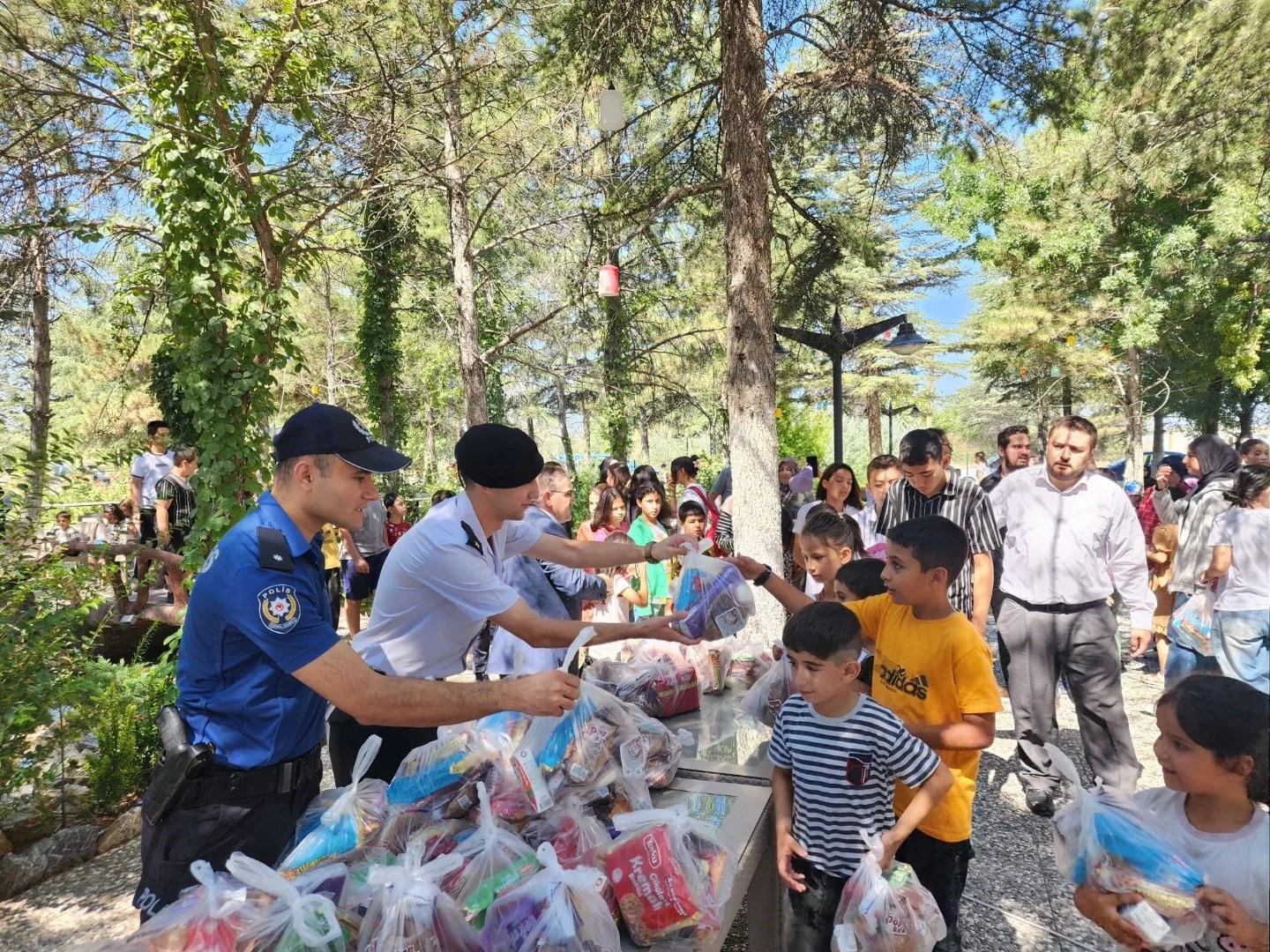 Beylikova’daki Kur’an kurslarının kapanışında öğrencilere hediyeler verildi
