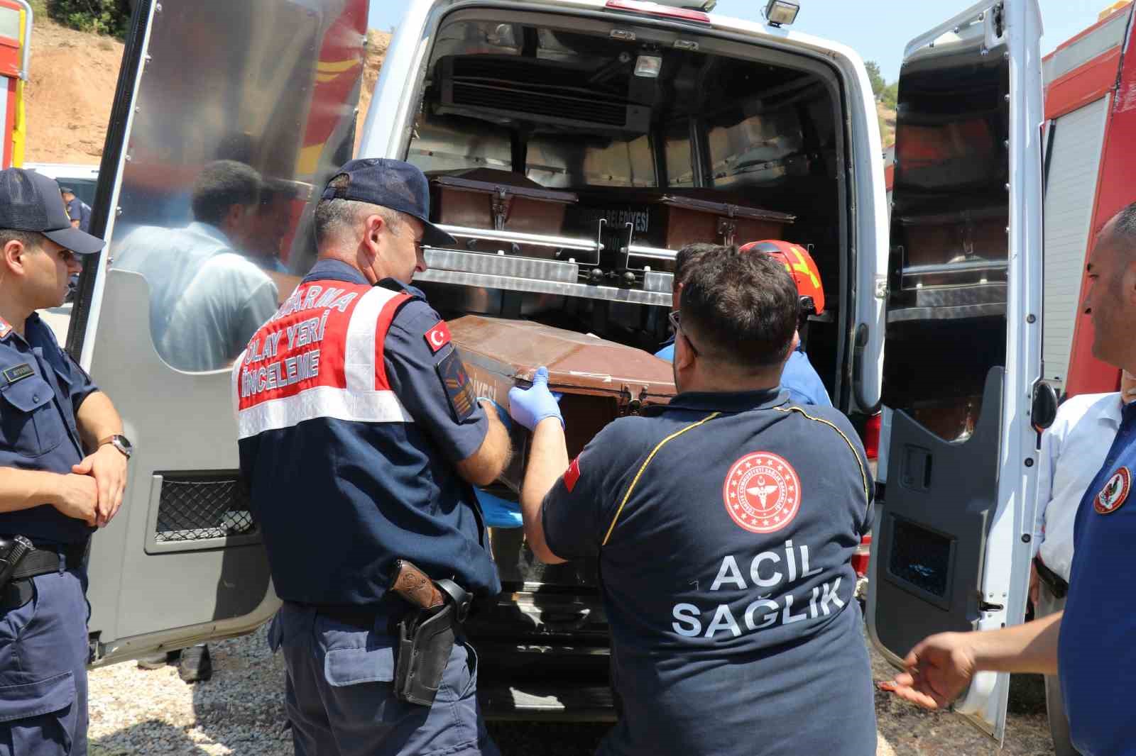 Denizli’deki kazada hayatını kaybedenler son yolculuğuna uğurlandı
