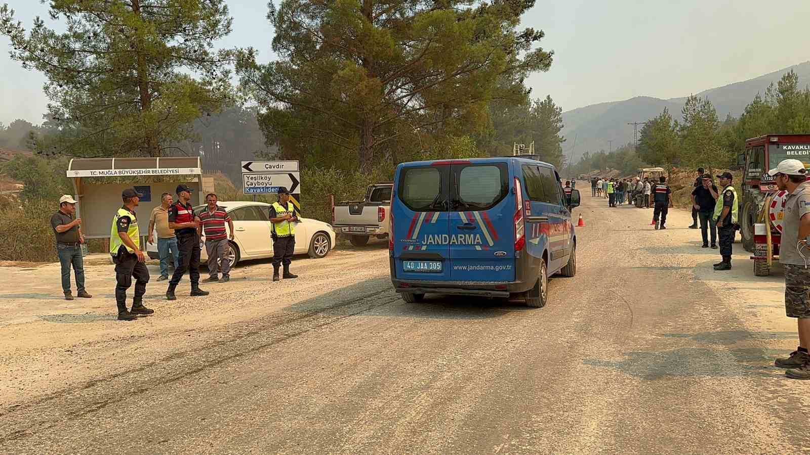 Alevler Muğla’ya dayandı
