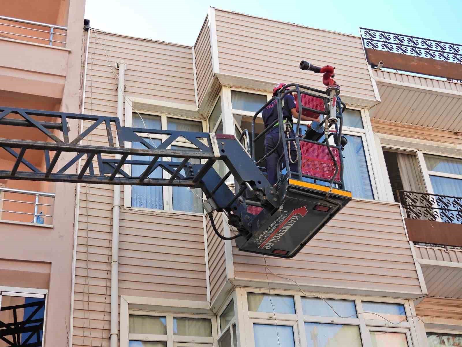 Erdek’te haber alınmayan bir kişi evinde ölü bulundu
