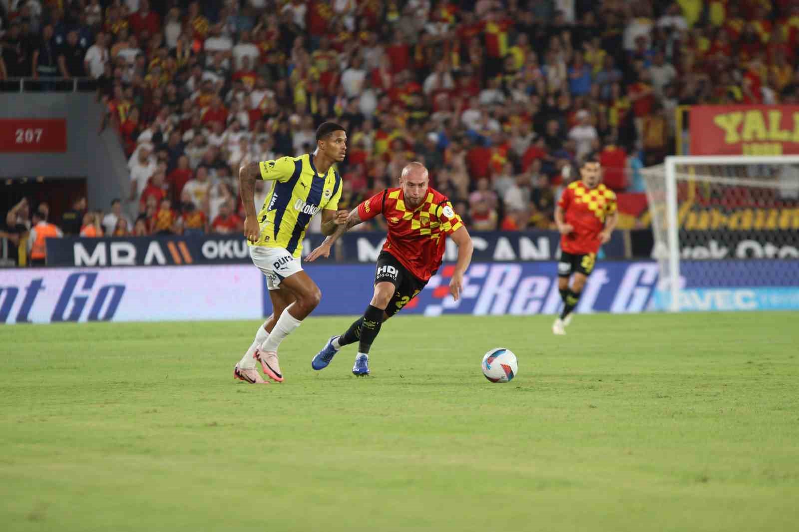 Trendyol Süper Lig: Göztepe: 0 - Fenerbahçe: 0 (Maç devam ediyor)
