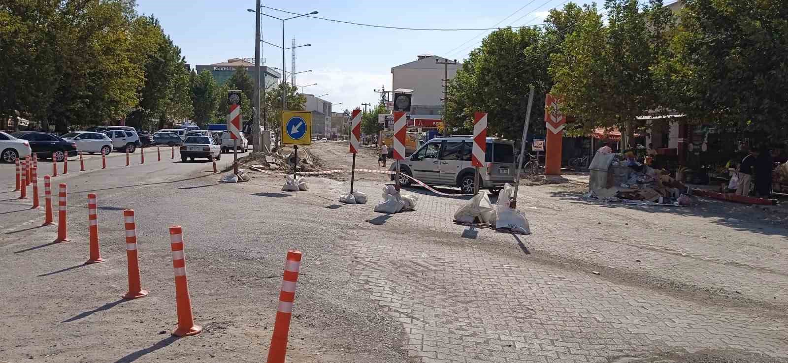 Gölbaşı’nda şehir içi karayolunun yapımına başlandı
