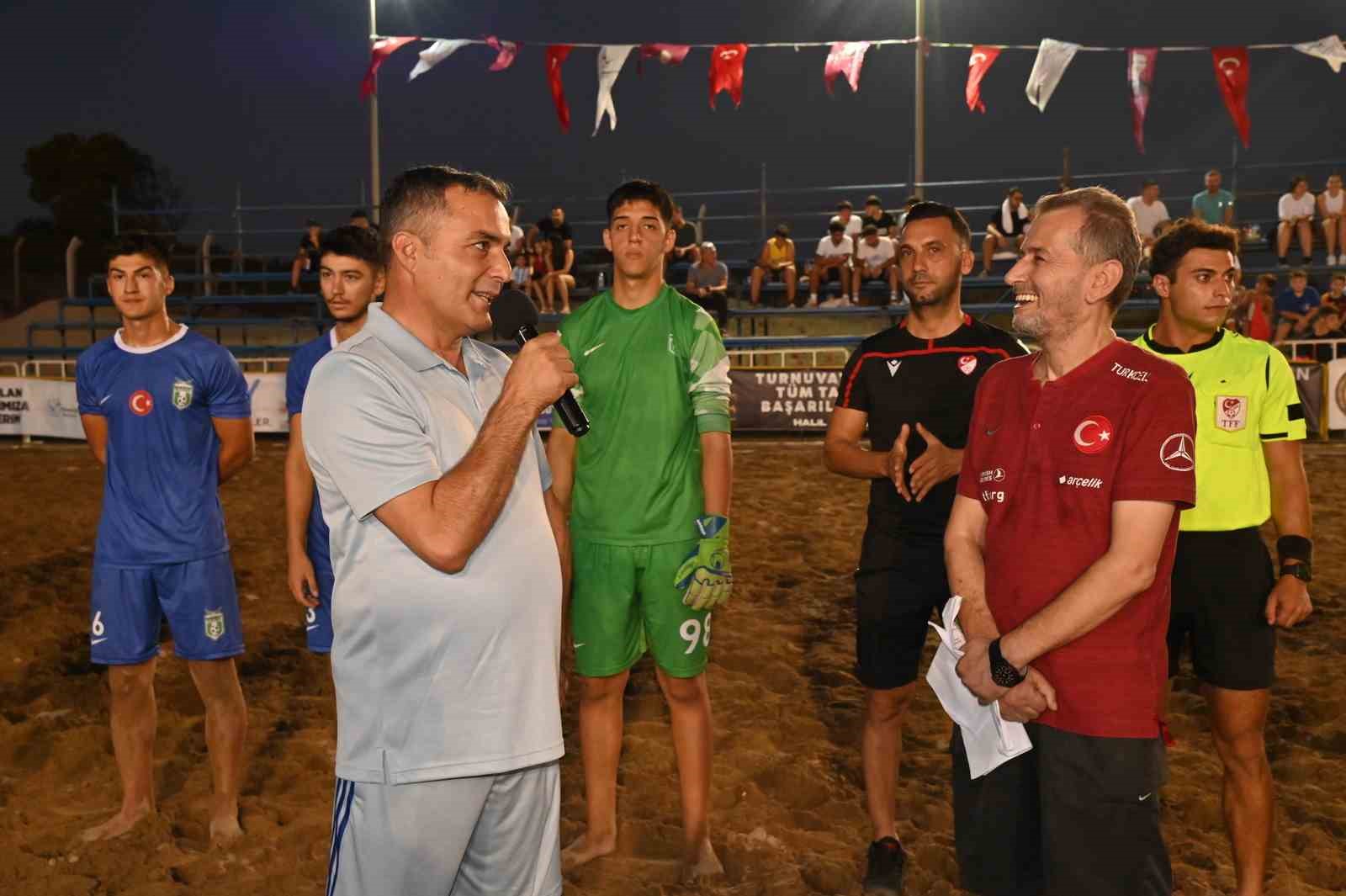 Manavgat’ta plaj futbolu heyecanı başladı
