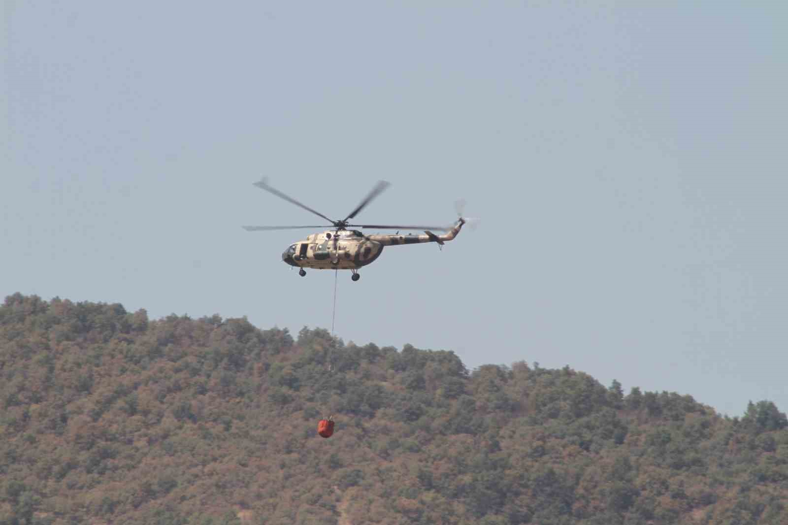 Uşak’taki orman yangınına müdahale sürüyor
