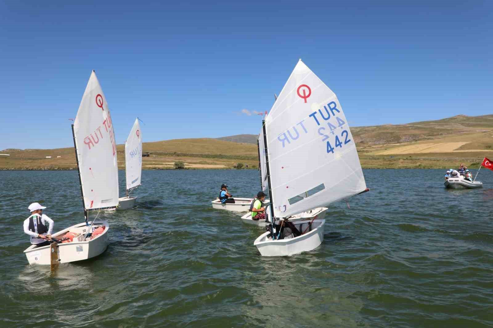 Anadolu Yelken Ligi 1. Ayak Kars Optimist Yarışı sona erdi
