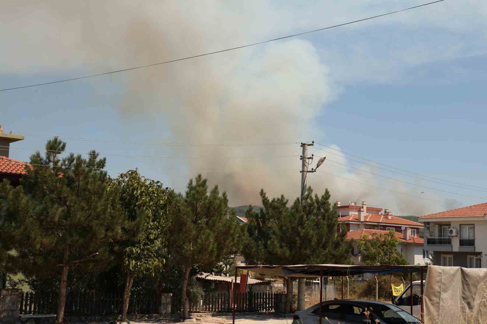 Muğla’da dev yangın bulutları gökyüzünü kapladı
