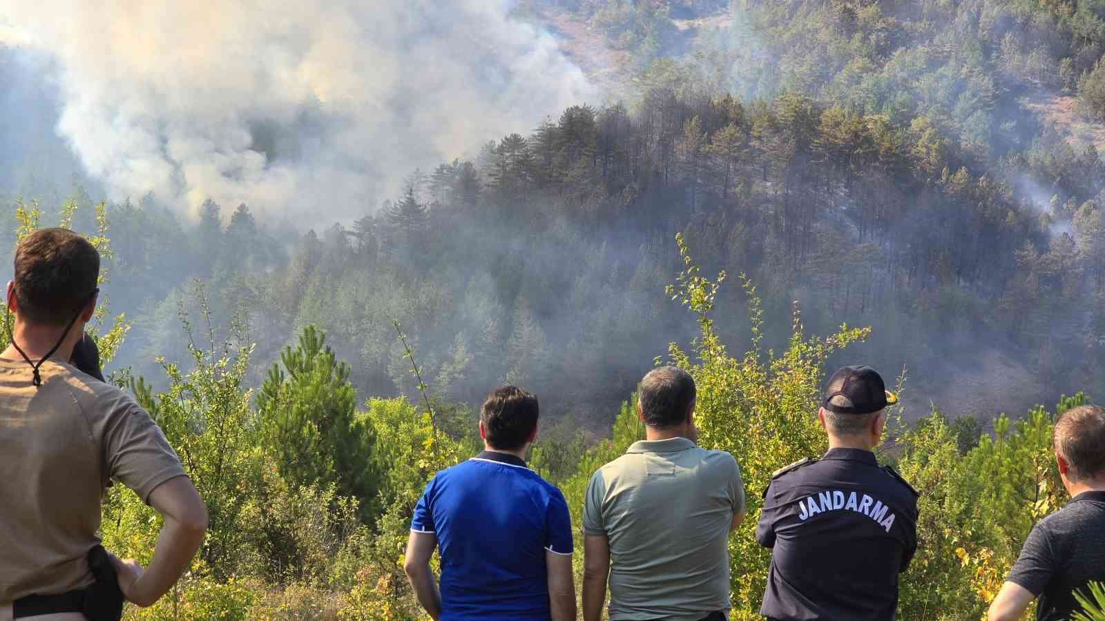 Karabük’teki yangın devam ediyor
