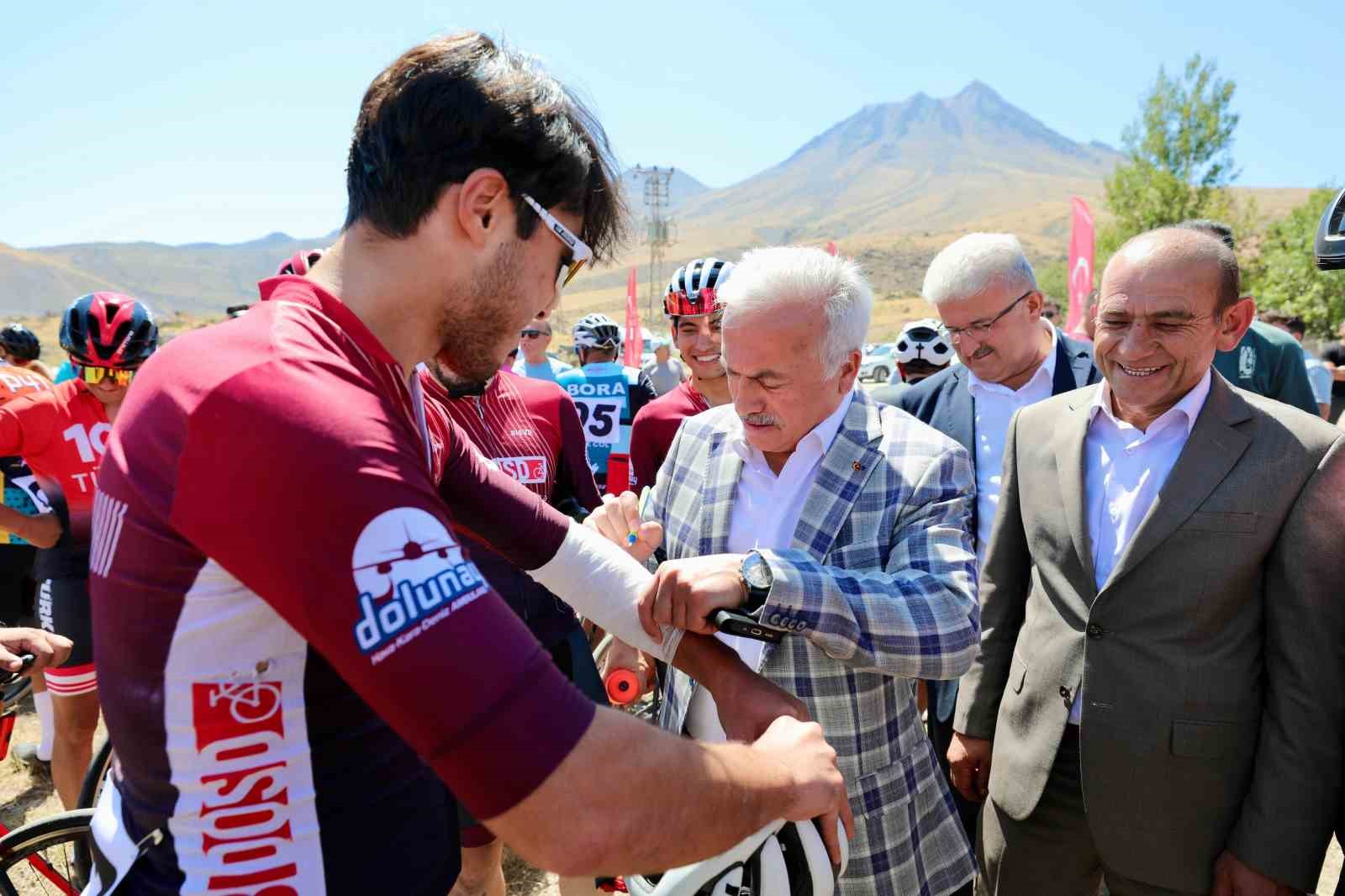 Aksaray’da Hasandağı Bisiklet Tırmanış Yarışması yapıldı
