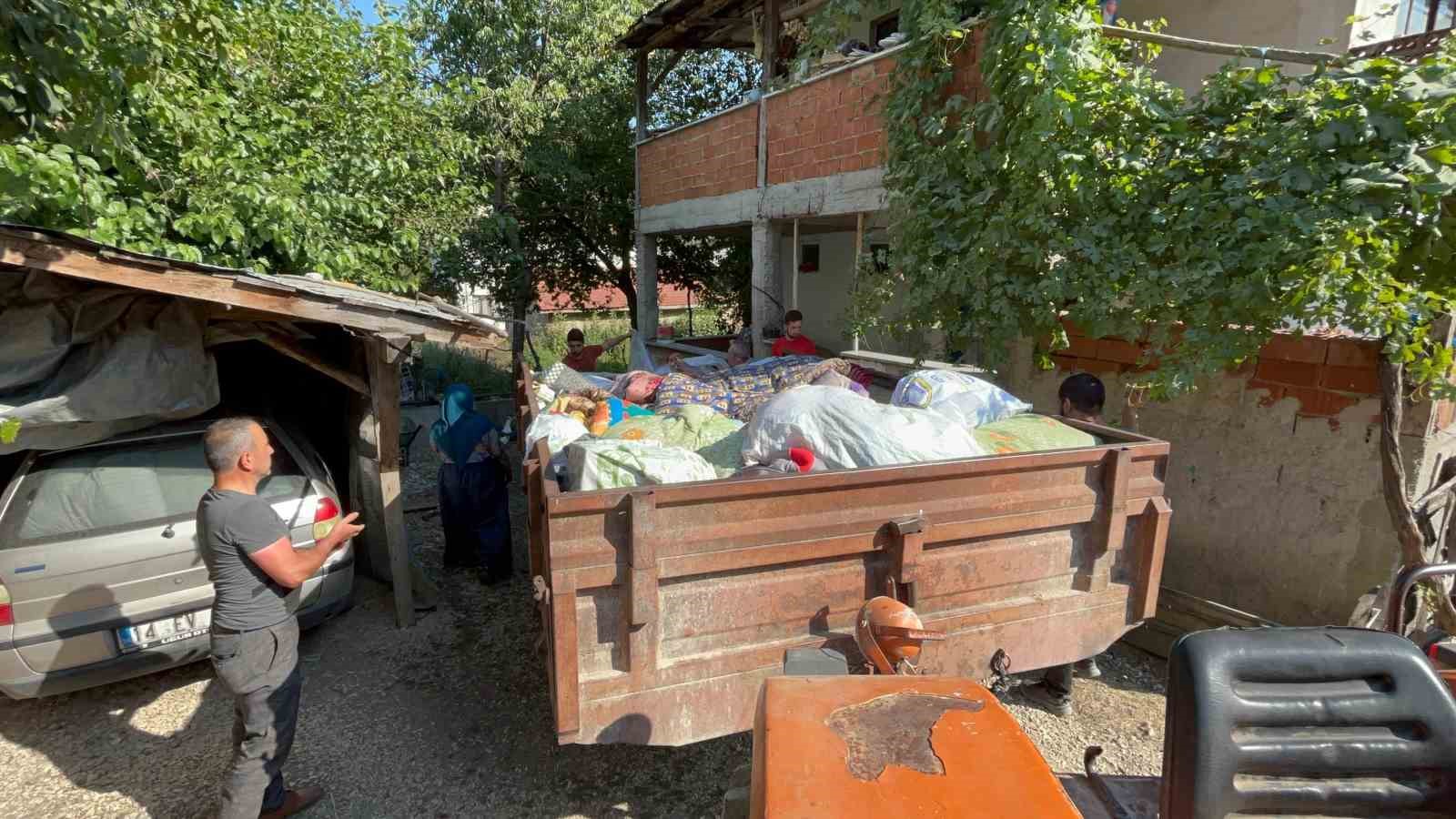 Bolu’da orman yangını kontrol altına alındı, vatandaşlar evlerine dönüyor
