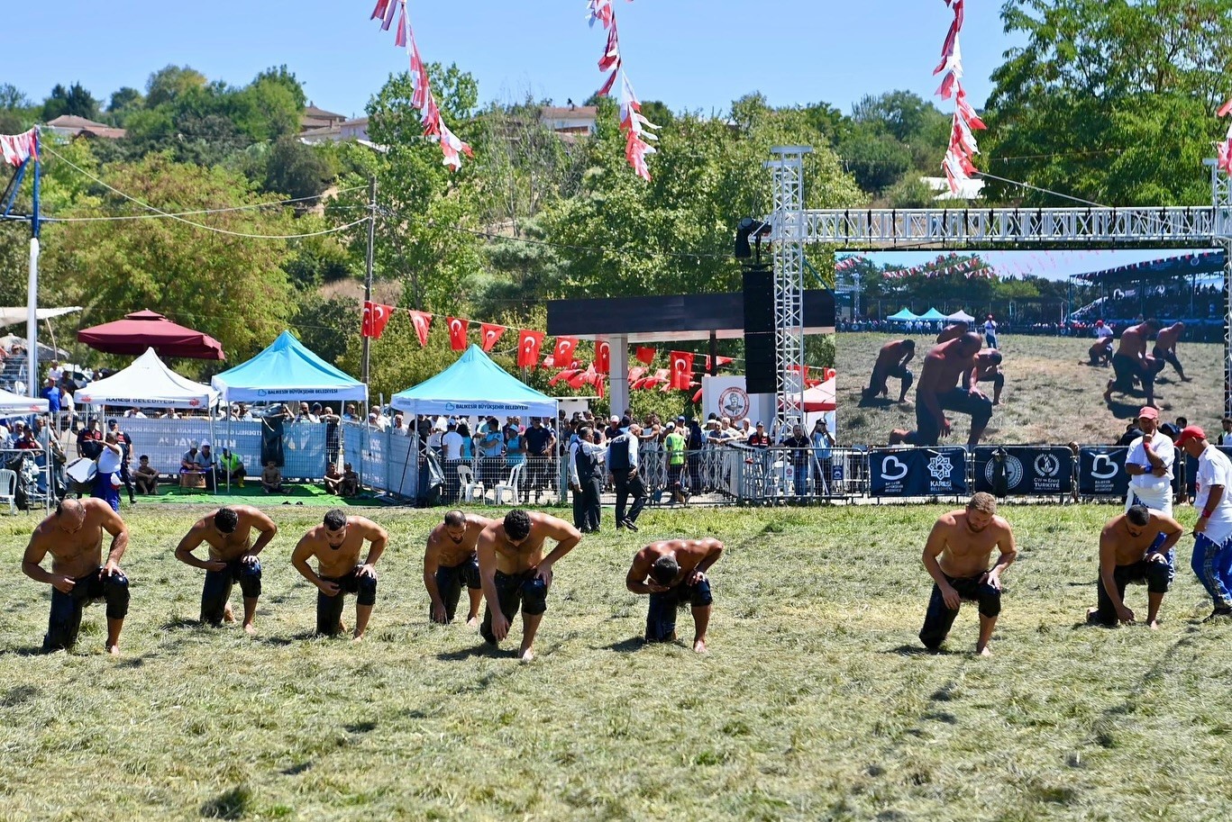 Geleneksel Kurtdereli Yağlı Güreşleri’nin başpehlivanı Enes Doğan oldu
