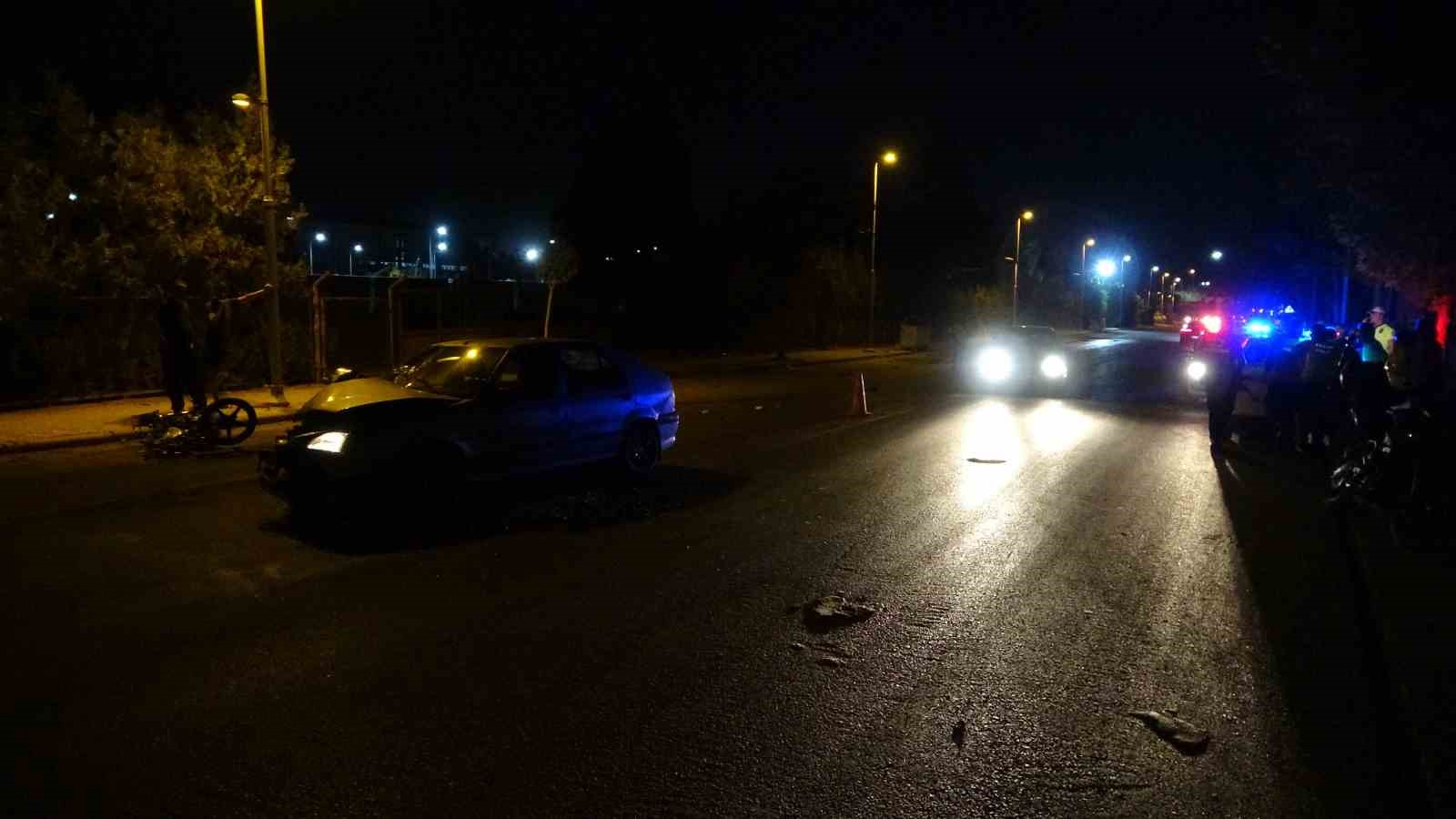 Malatya’da otomobil motosikletle çarpıştı: 1’i çocuk 2 ağır yaralı
