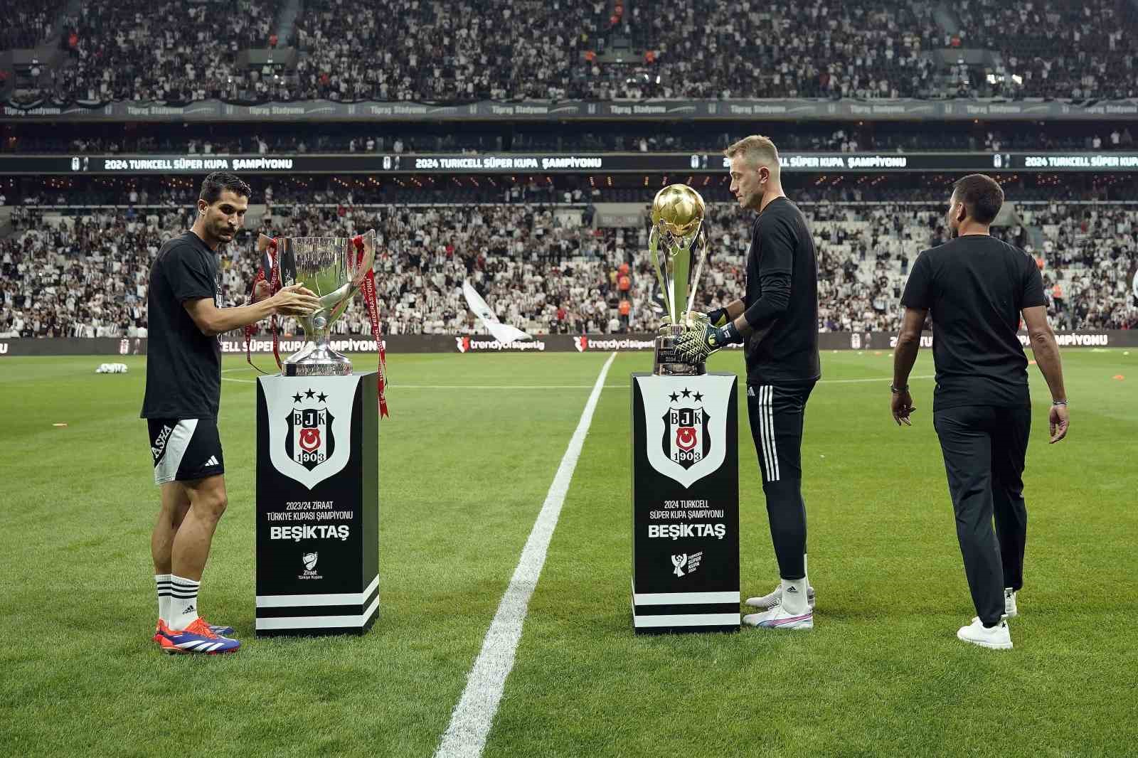 Trendyol Süper Lig: Beşiktaş: 1 - Antalyaspor: 1 (Maç devam ediyor)
