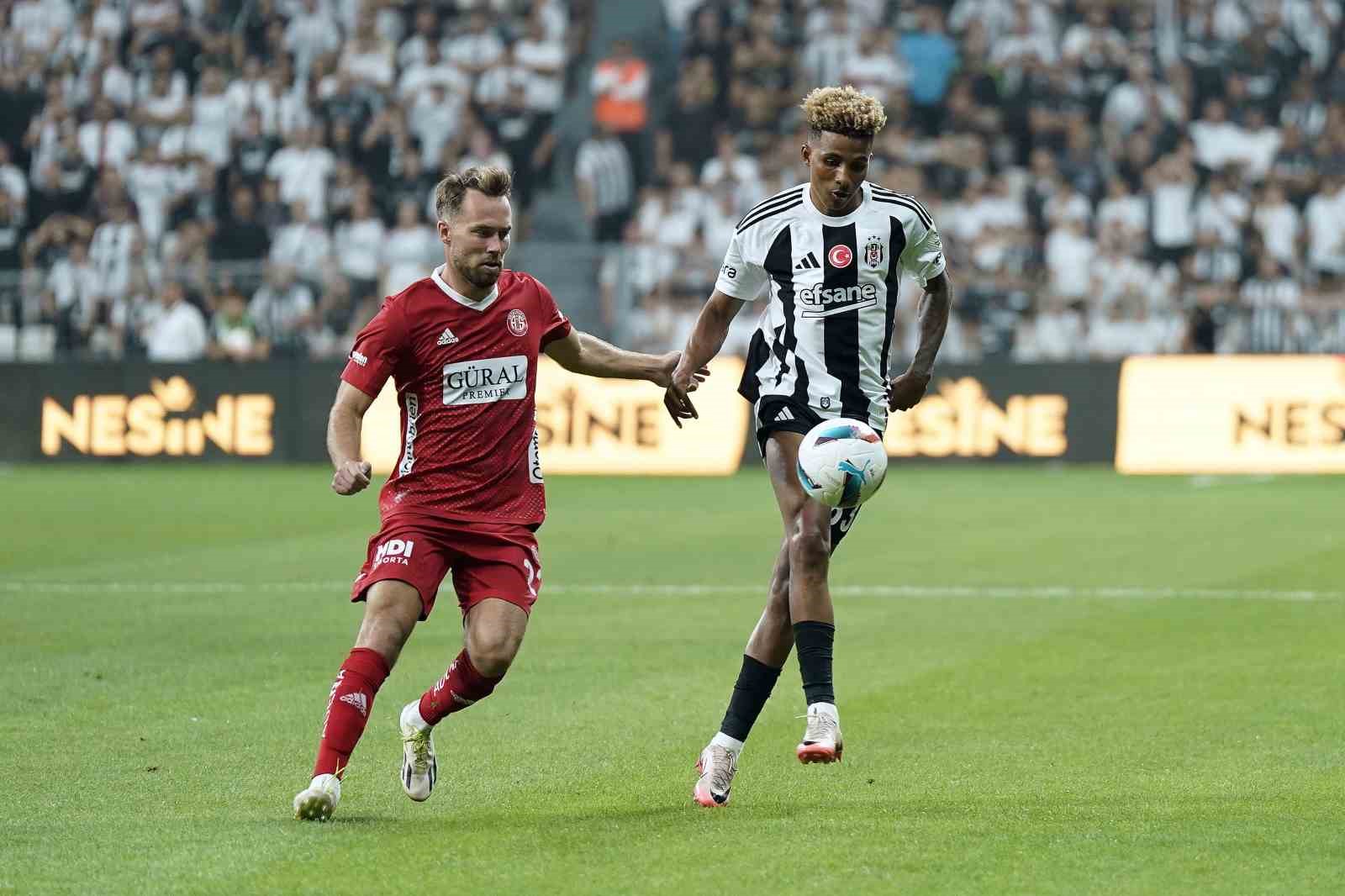 Trendyol Süper Lig: Beşiktaş: 1 - Antalyaspor: 1 (Maç devam ediyor)
