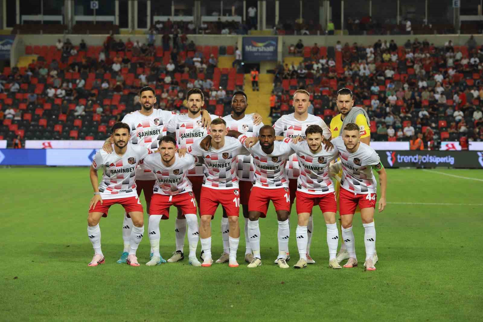 Trendyol Süper Lig: Gaziantep FK: 0 - Samsunspor: 1 (Maç devam ediyor)
