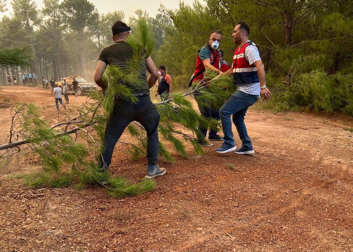 Muğla’daki yangınlar üreticiyi de vurdu
