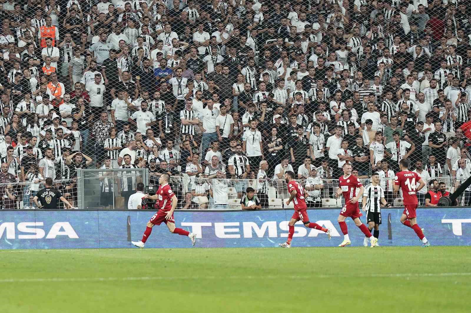 Trendyol Süper Lig: Beşiktaş: 4 - Antalyaspor: 2 (Maç sonucu)
