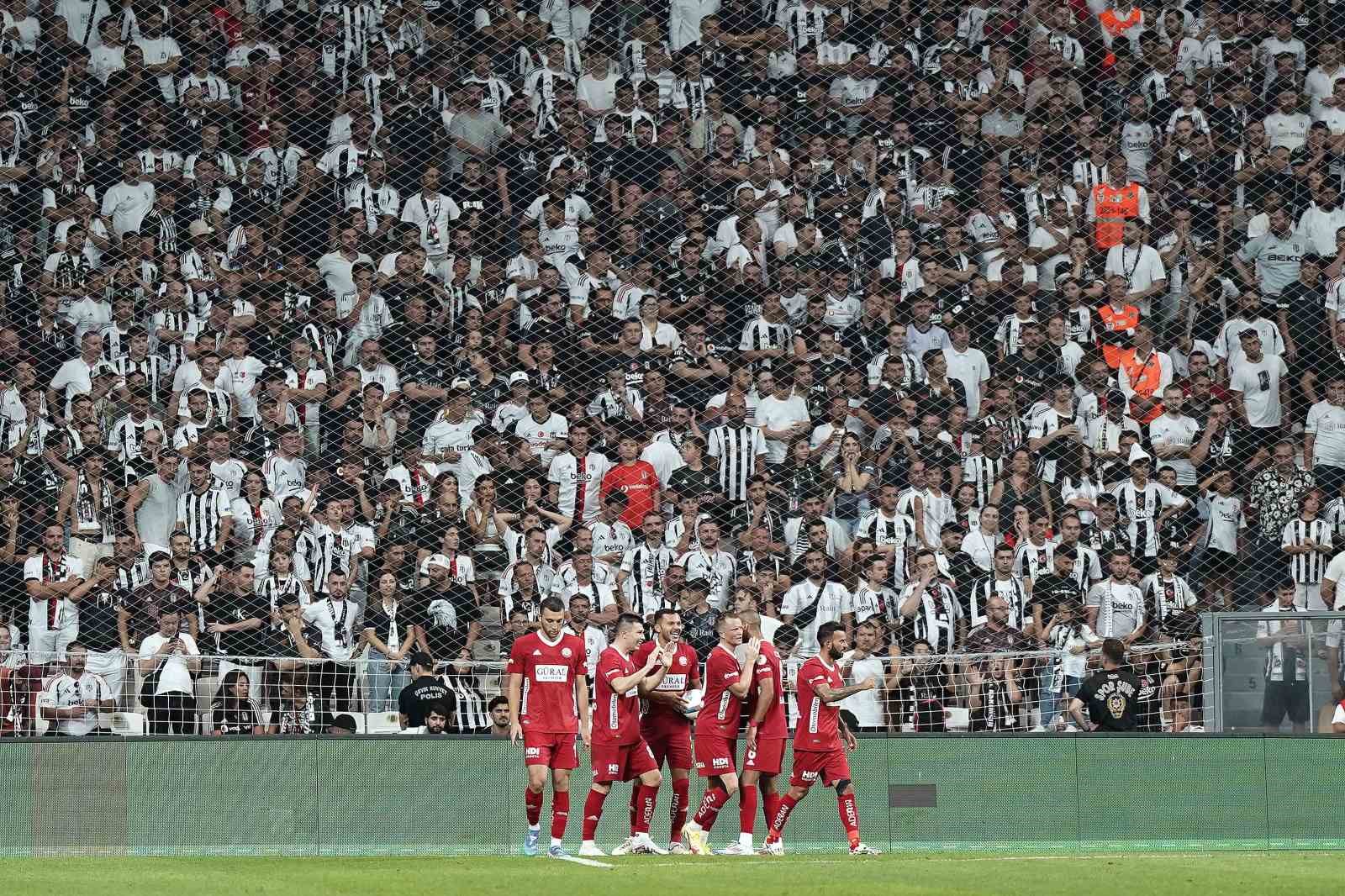 Trendyol Süper Lig: Beşiktaş: 4 - Antalyaspor: 2 (Maç sonucu)
