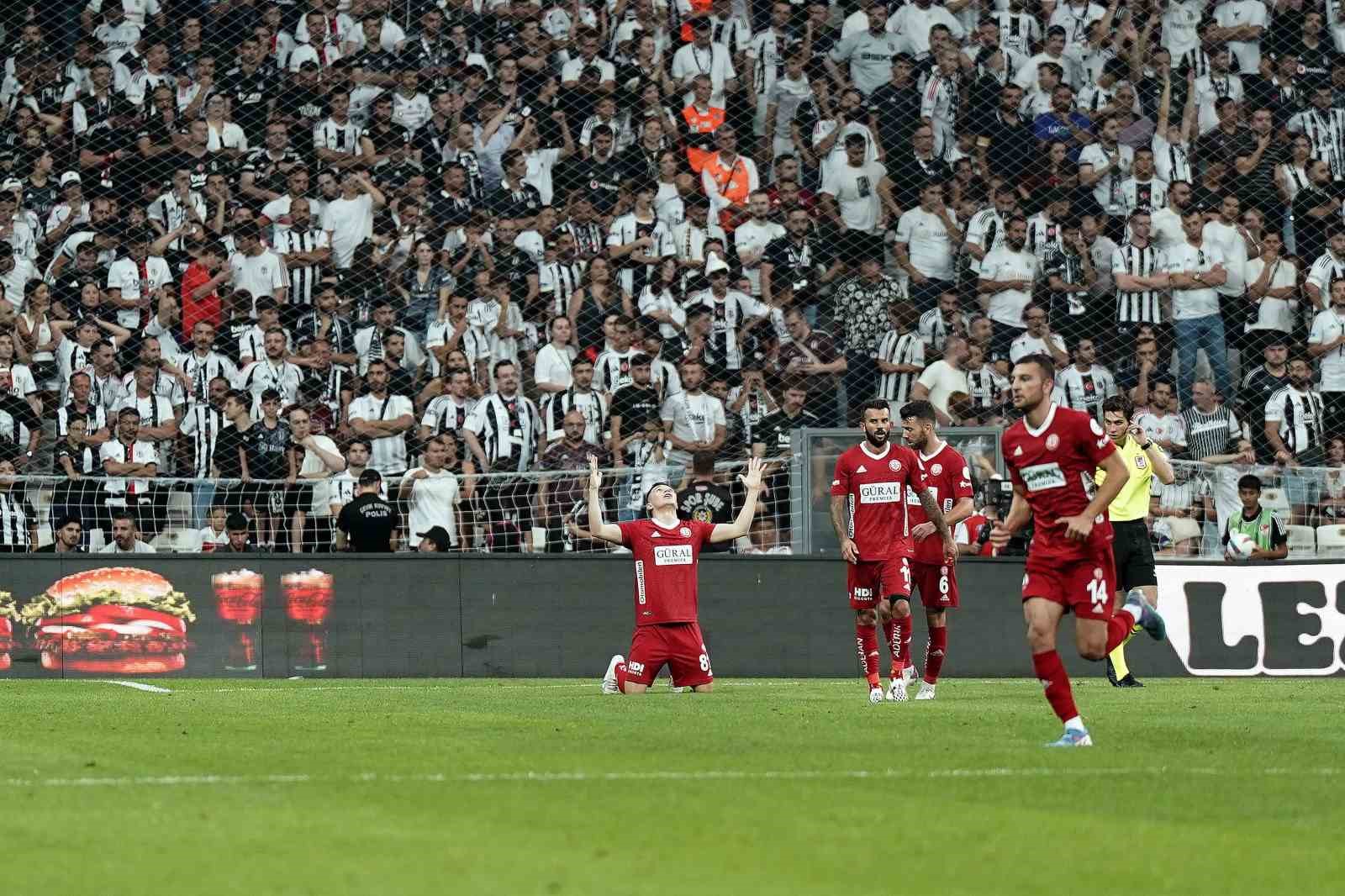 Trendyol Süper Lig: Beşiktaş: 4 - Antalyaspor: 2 (Maç sonucu)
