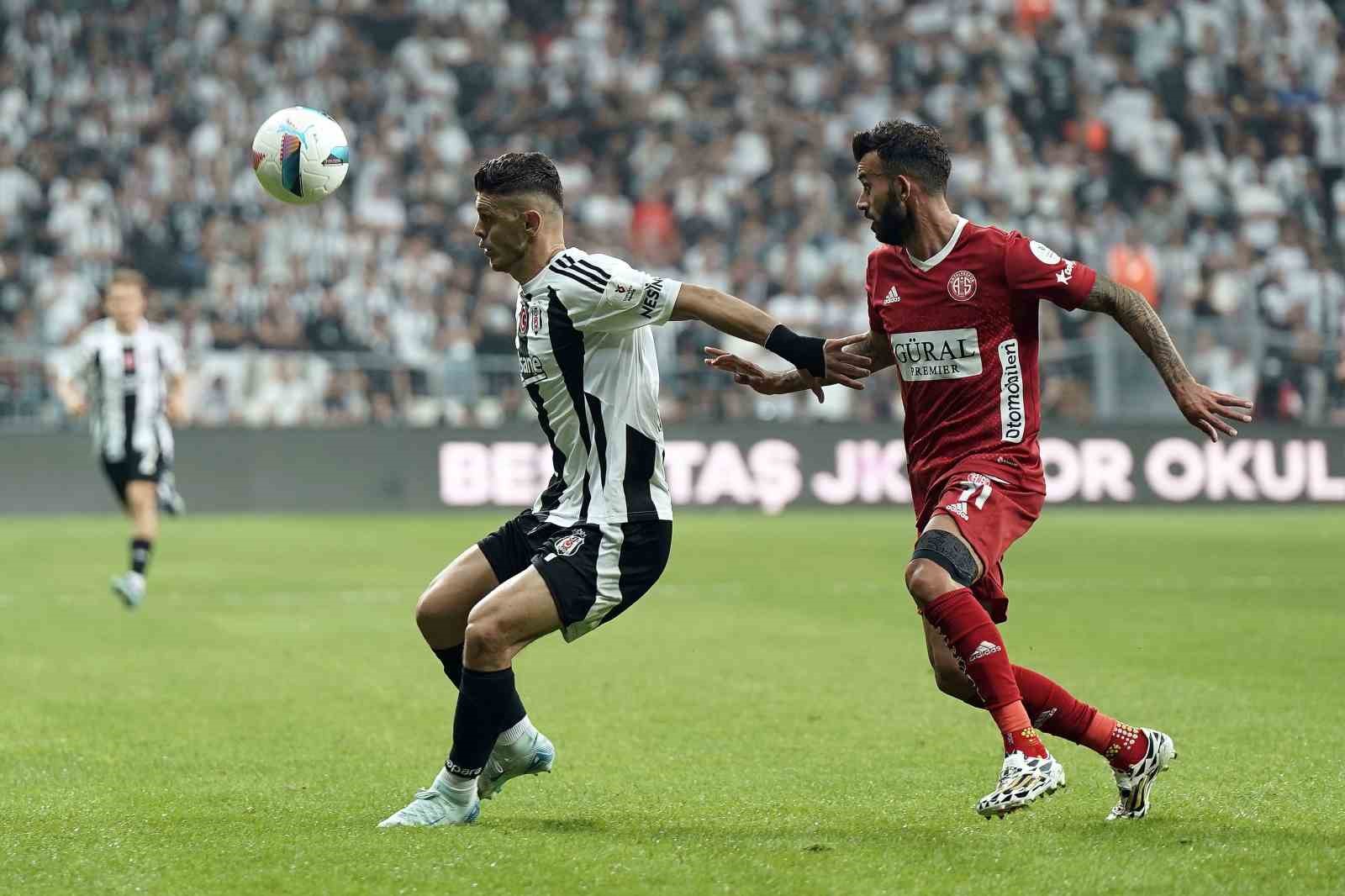 Trendyol Süper Lig: Beşiktaş: 4 - Antalyaspor: 2 (Maç sonucu)
