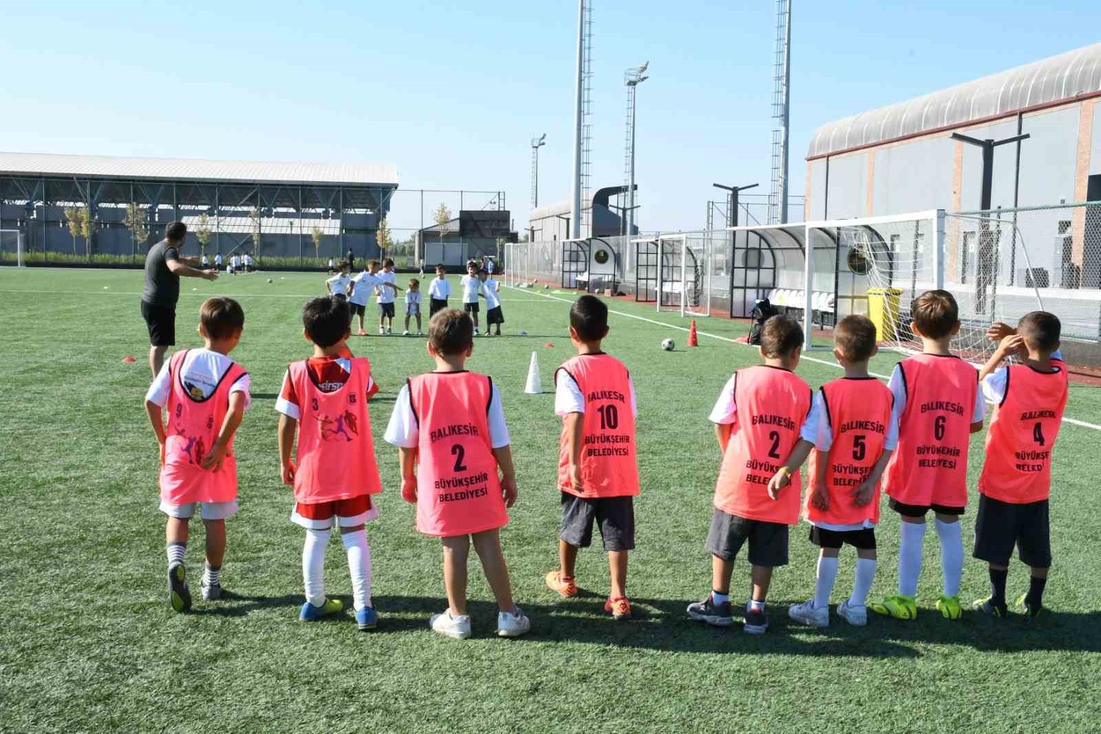 Yaz Spor Okulları’nın ikinci dönem zili çaldı
