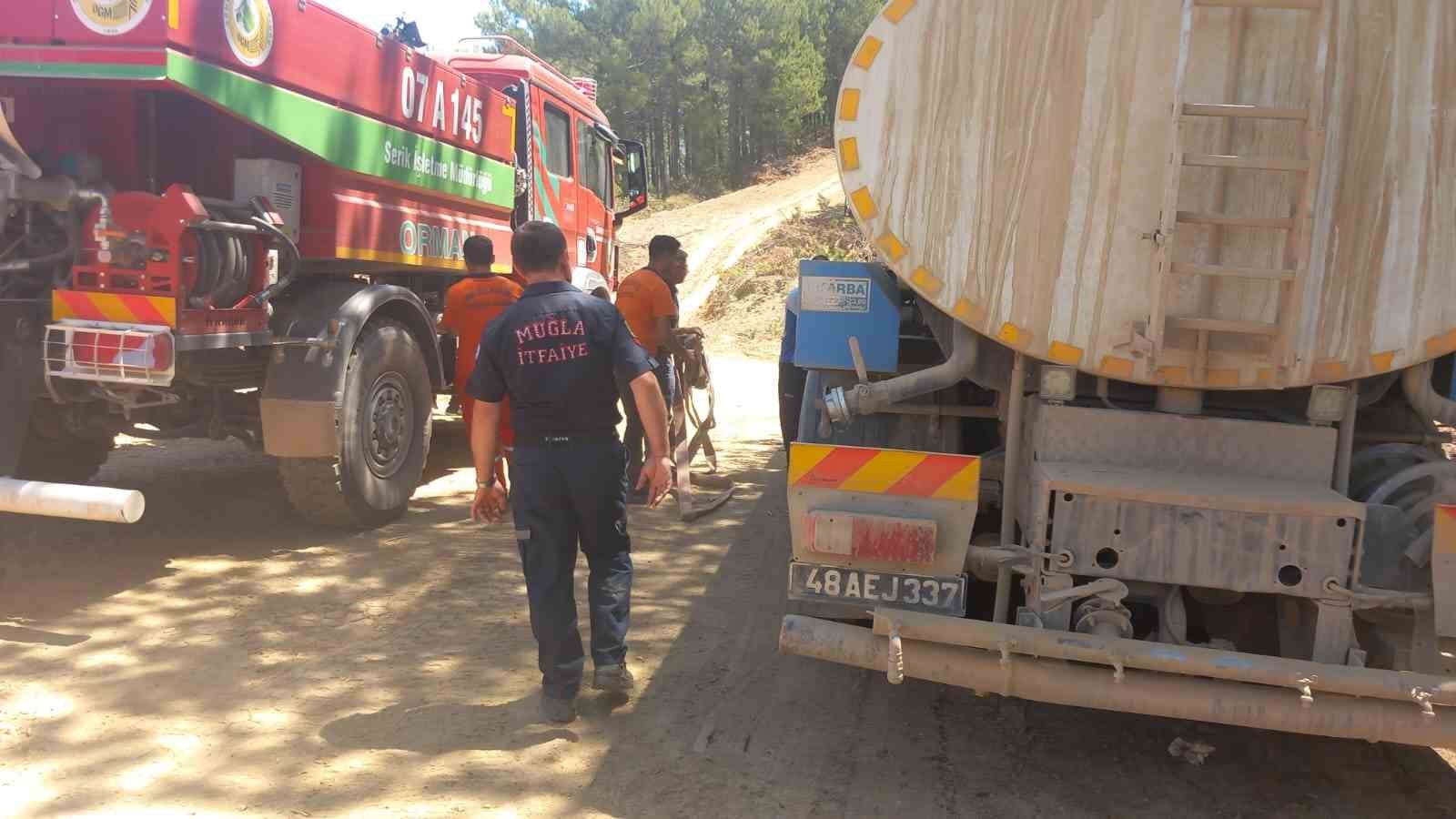 Menteşe’deki orman yangına ekiplerden hızlı müdahale
