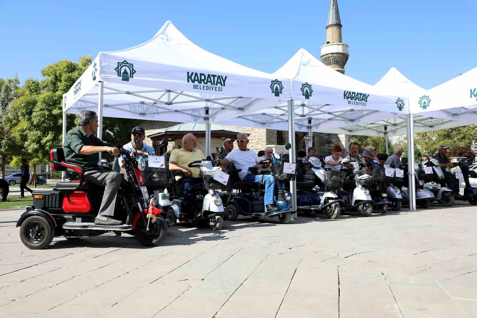 Karatay Belediyesi’nden engelleri aşan destek
