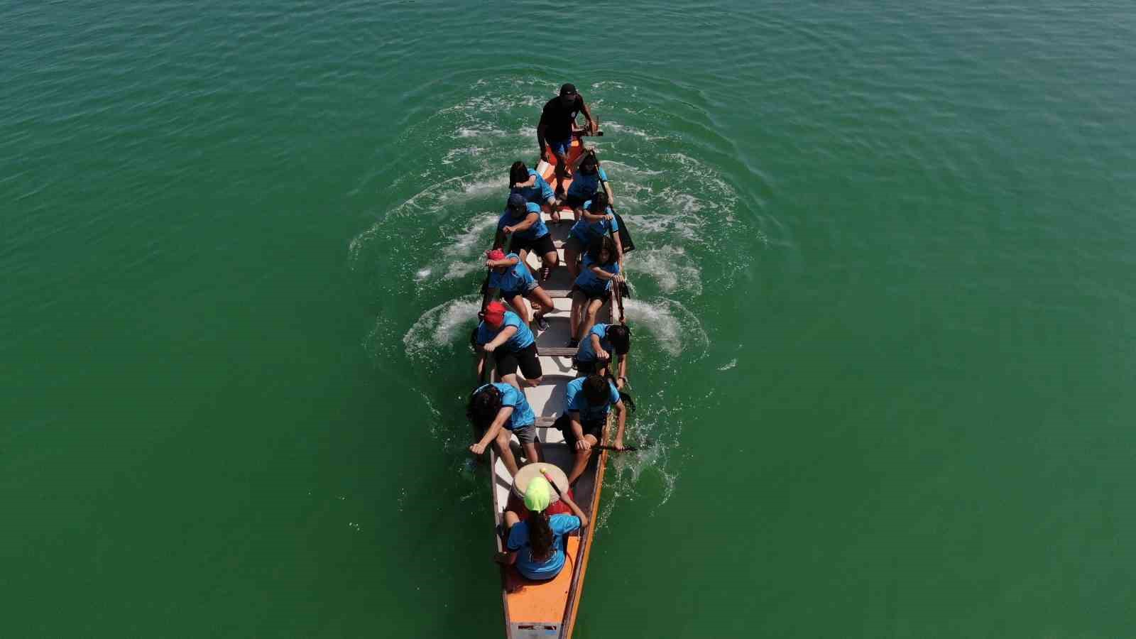 Samsun’da su sporu tutkunlarına ücretsiz “kano” eğitimi
