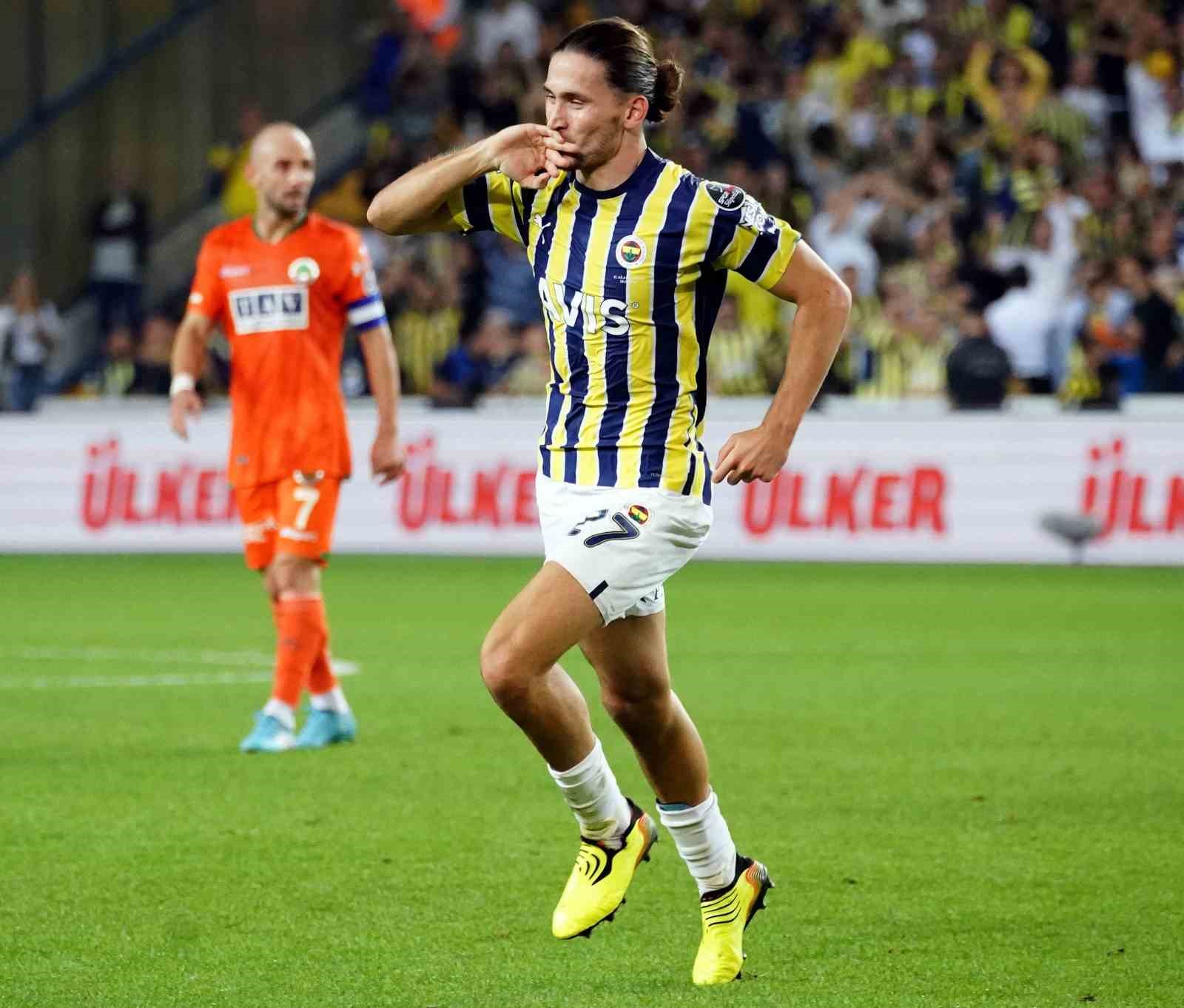 Miguel Crespo, Başakşehir’e 3 yıllık imza attı
