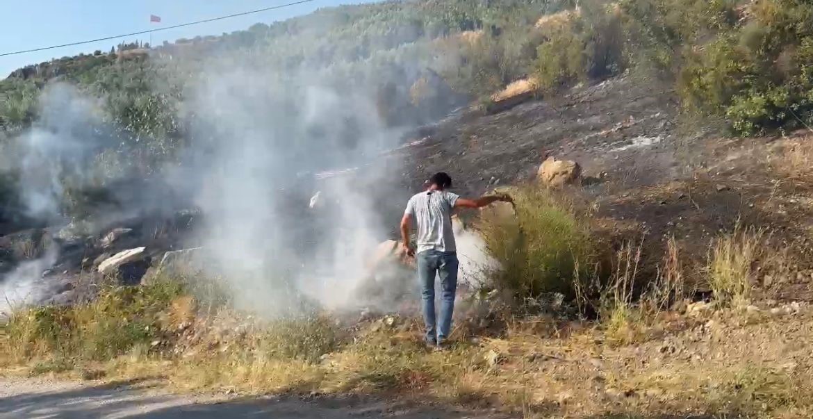 Bursa’da çıkan yangın ormanlık alana sıçramadan söndürüldü
